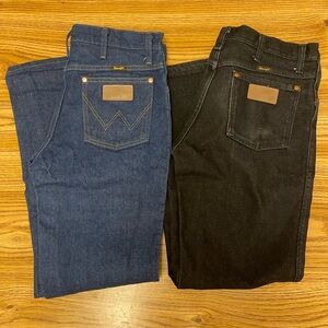 Vintage Wrangler Mens Classic Fit Jeans, Size 31 x 30 Lot of 2 Black and Blue